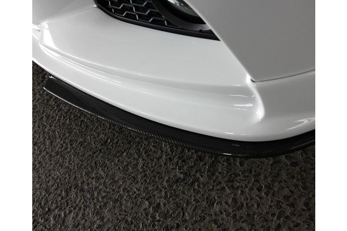 F10/11 carbon corner under splitter